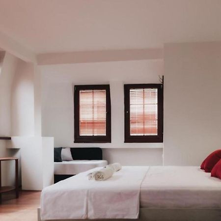 Hotel Castrum Szkopje Kültér fotó