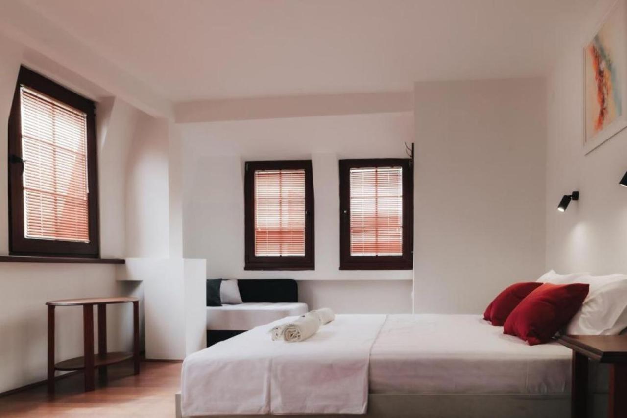 Hotel Castrum Szkopje Kültér fotó